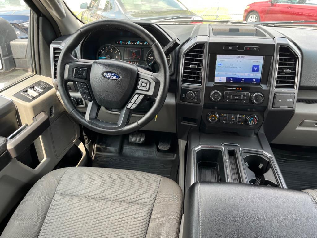 2019 Ford F-150 XLT photo 17