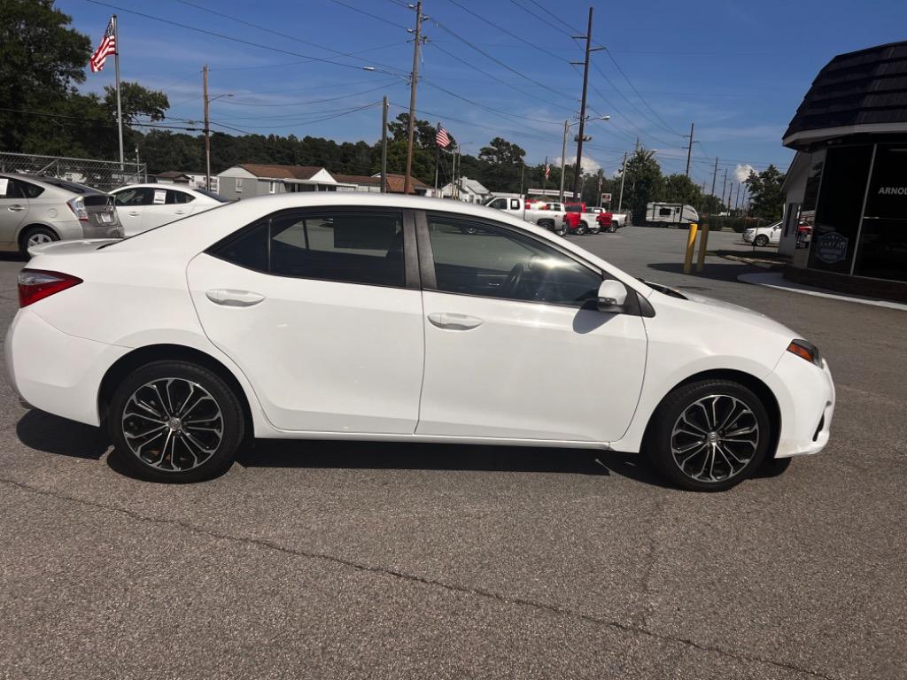 2014 Toyota Corolla S photo 5