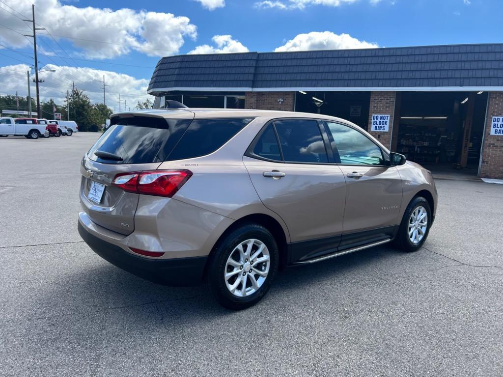 2019 Chevrolet Equinox LS photo 5