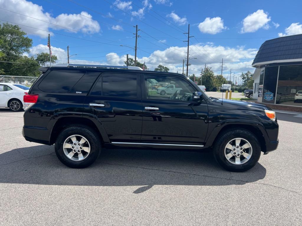 2011 Toyota 4Runner SR5 photo 6