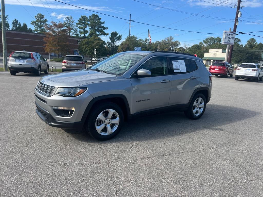 2018 Jeep Compass Latitude photo 2