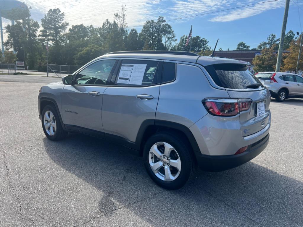 2018 Jeep Compass Latitude photo 4