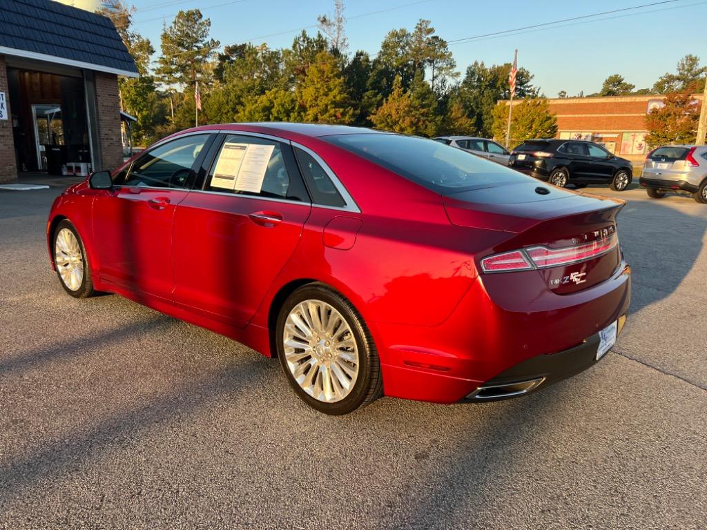 2014 Lincoln MKZ Base photo 3