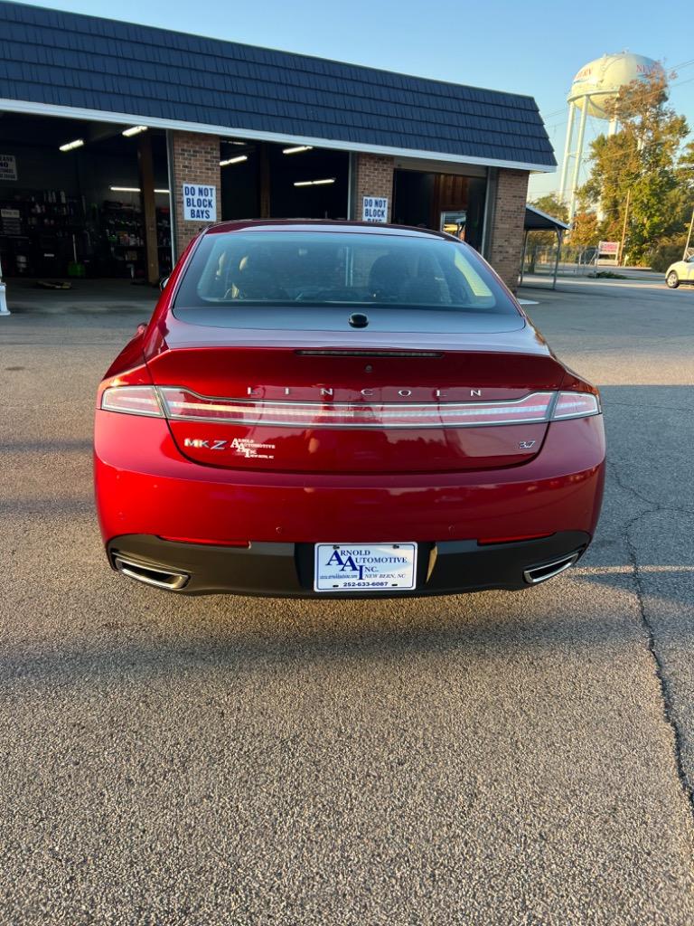 2014 Lincoln MKZ Base photo 4