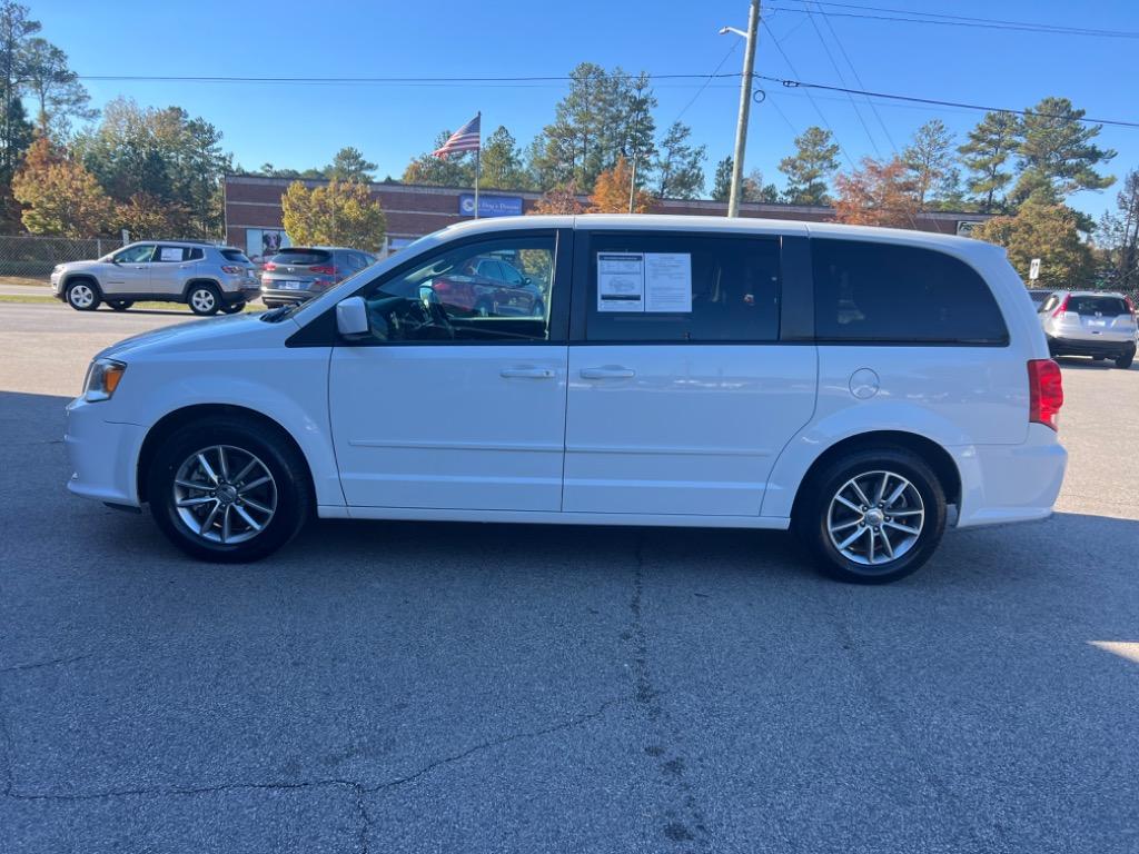 2016 Dodge Grand Caravan SE Plus photo 2