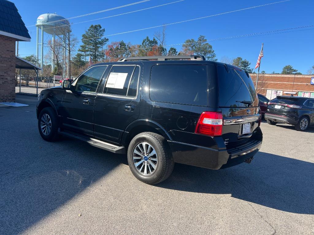 2017 Ford Expedition XLT photo 3