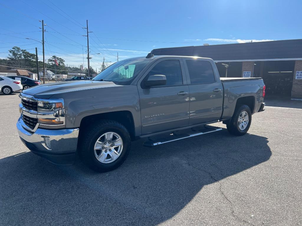 2017 Chevrolet Silverado 1500 LT's photo