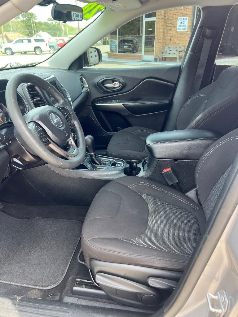 2020 Jeep Cherokee Latitude - Photo 9