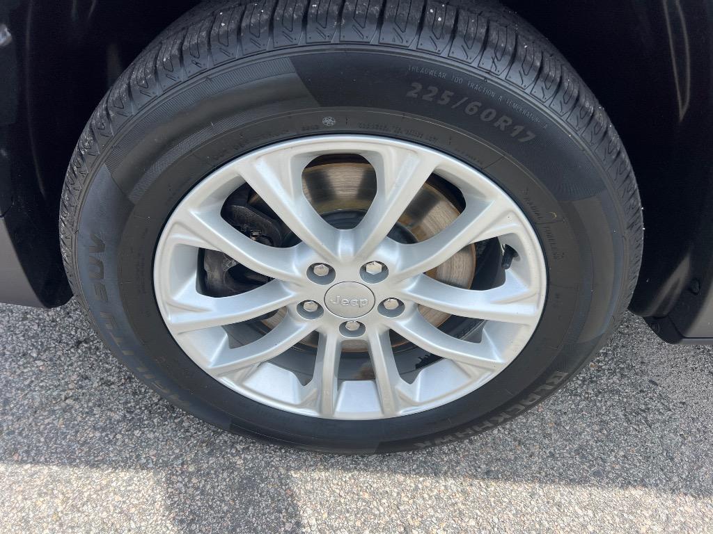 2020 Jeep Cherokee Latitude - Photo 20