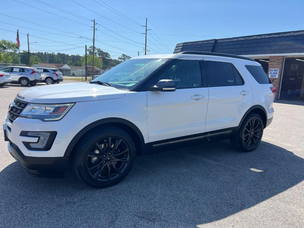 2017 Ford Explorer XLT FWD's photo